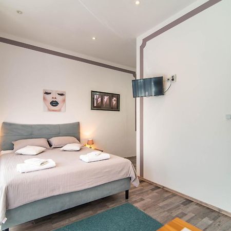 Giovanna Boutique Rooms & Pool Pula Exterior photo