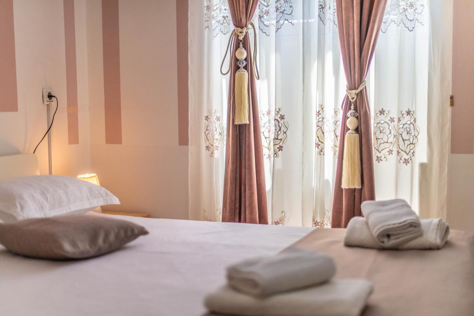 Giovanna Boutique Rooms & Pool Pula Exterior photo