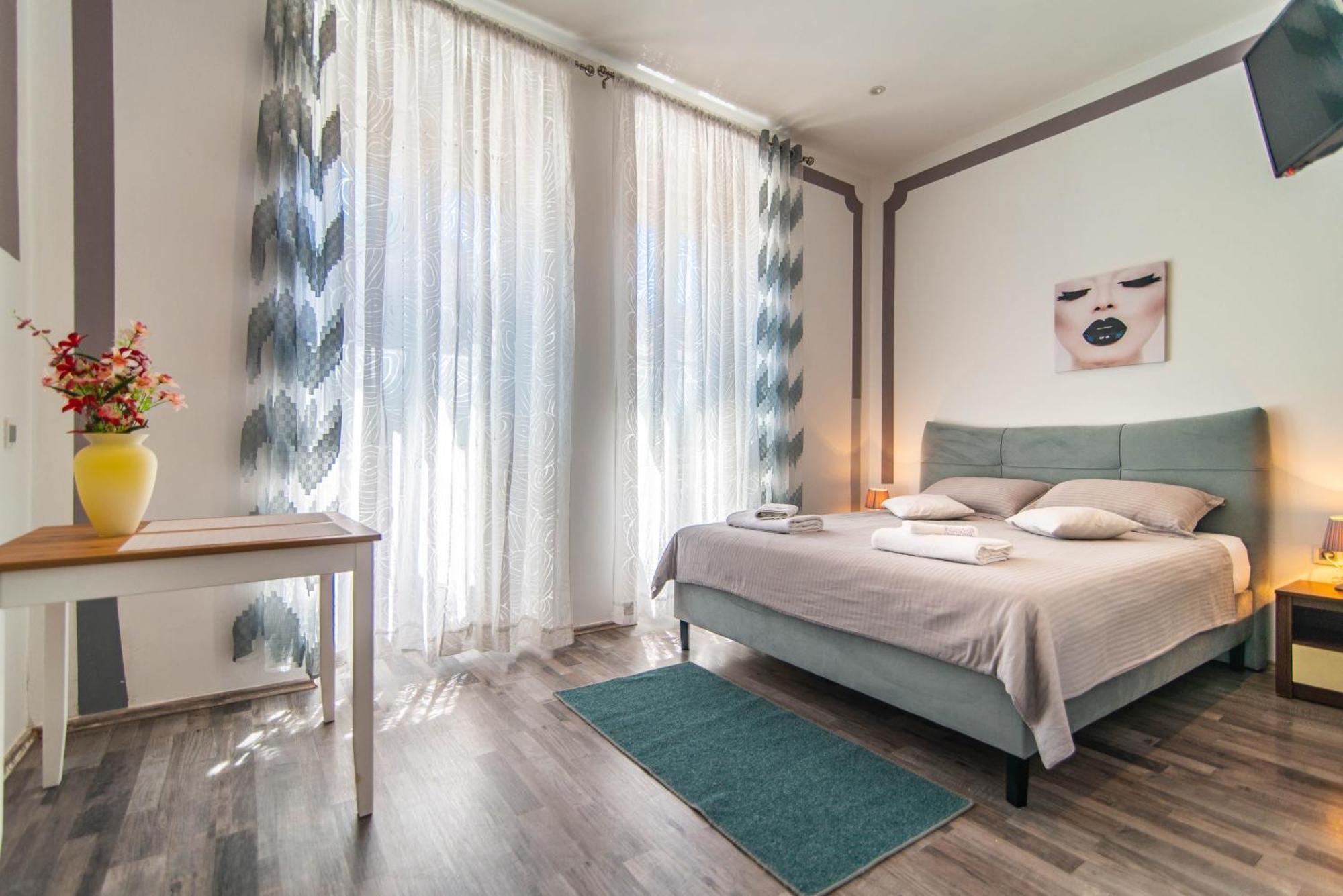 Giovanna Boutique Rooms & Pool Pula Exterior photo